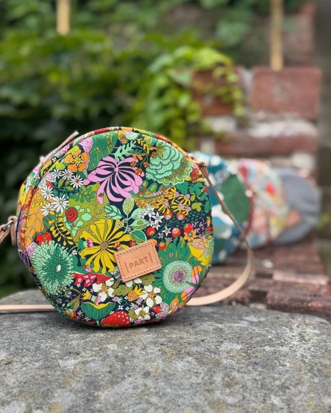 Léto je v plném proudu a do našeho e-shopu právě dorazily nové kabelky od slovenské značky PART – a jsou naprosto boží! 🎉...