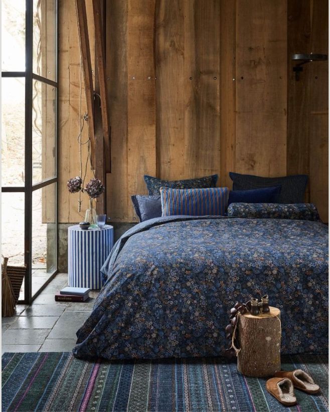 🌸 Varování: S povlečením Tutti i Fiori Dark Blue od Pip Studio hrozí, že se už nikdy nebudete chtít vstát z postele. Ani...